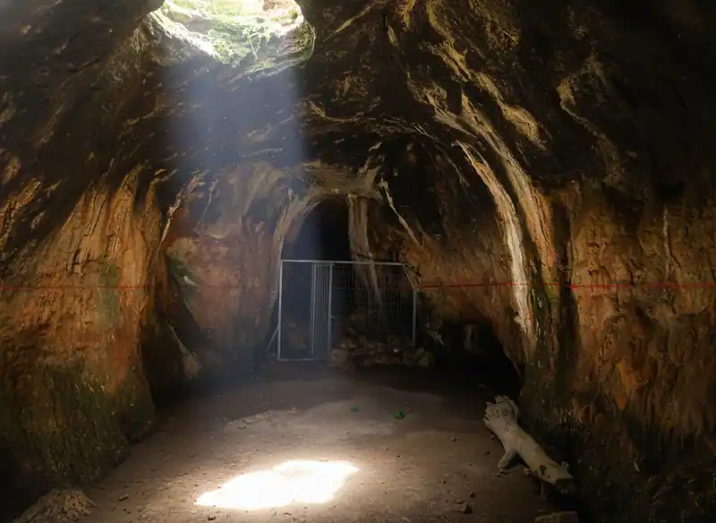 Grotta dell'Angelo — San Nicandro Garganico
