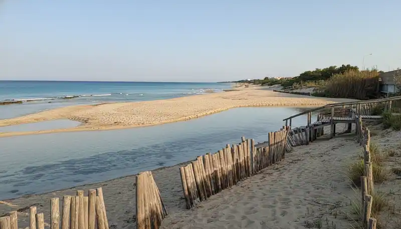 Riserva Naturale della Foce del Fiume Chidro — Via del Fiume