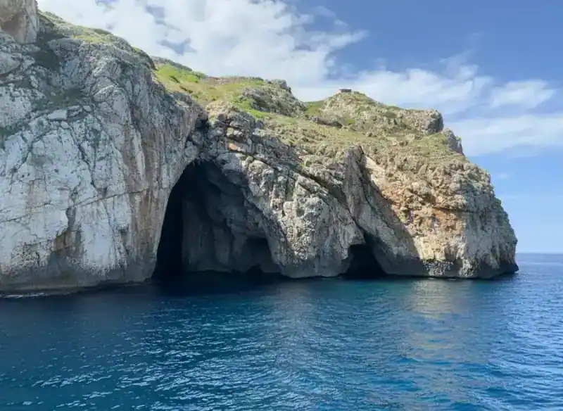 Grotta della Vora : Grotte Marine à Gagliano del Capo