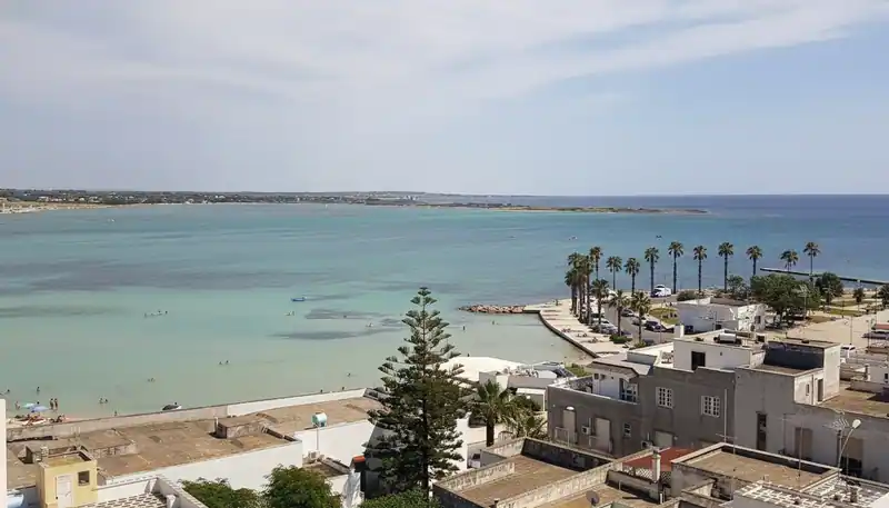 Porto Cesareo Strand: Türkisblaues Wasser & Goldener Sand
