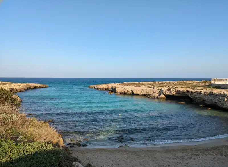 Cala Susca : Crique Cachée à Monopoli