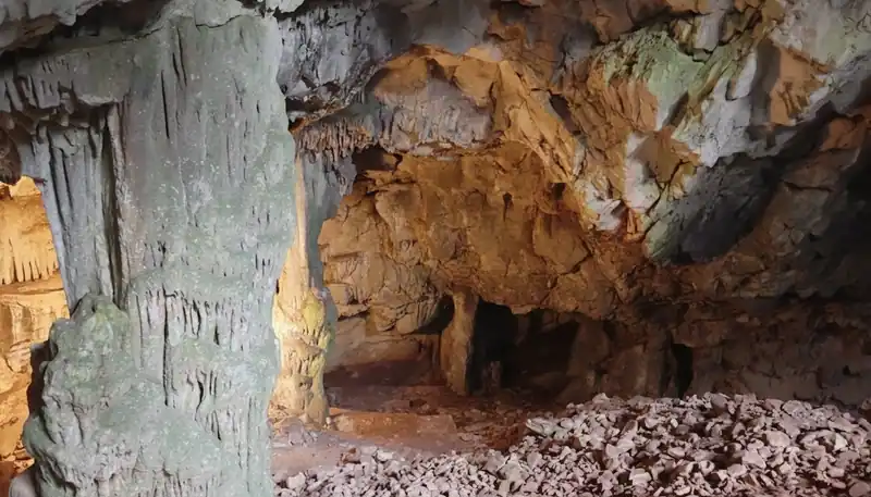 Grotta e cripta rupestre di San Michele — Ceglie Messapica