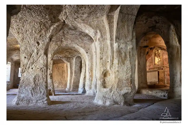 Felsenkirche San Michele delle Grotte in Gravina in Puglia