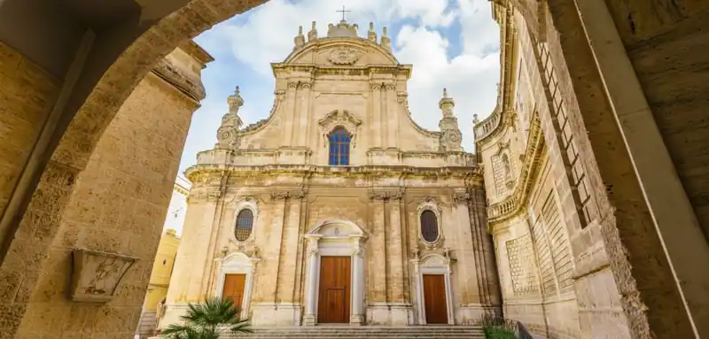 Cathedral Basilica of Maria Santissima della Madia — Monopoli